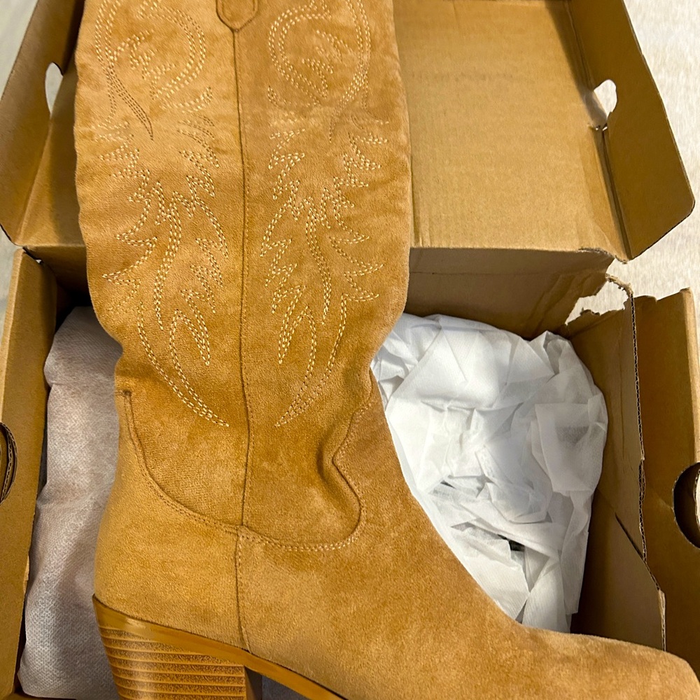 Stunning Luxedress Western meets dress boot